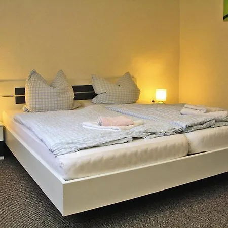 Holiday Flat, Sternberg Apartmán *